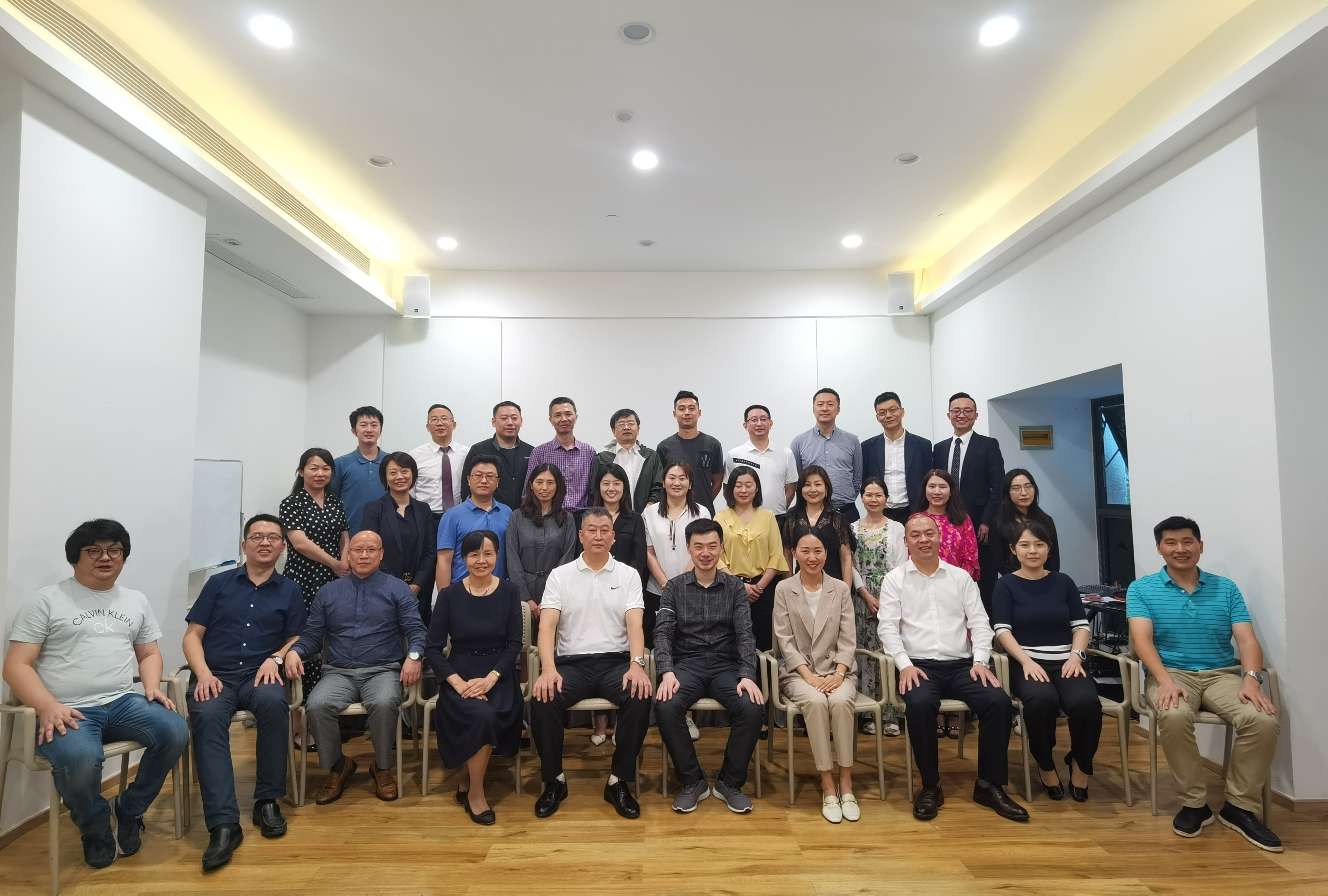 综合支部换届拆分大会