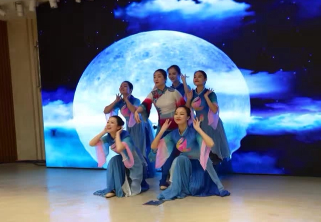 文艺表演 文艺表演