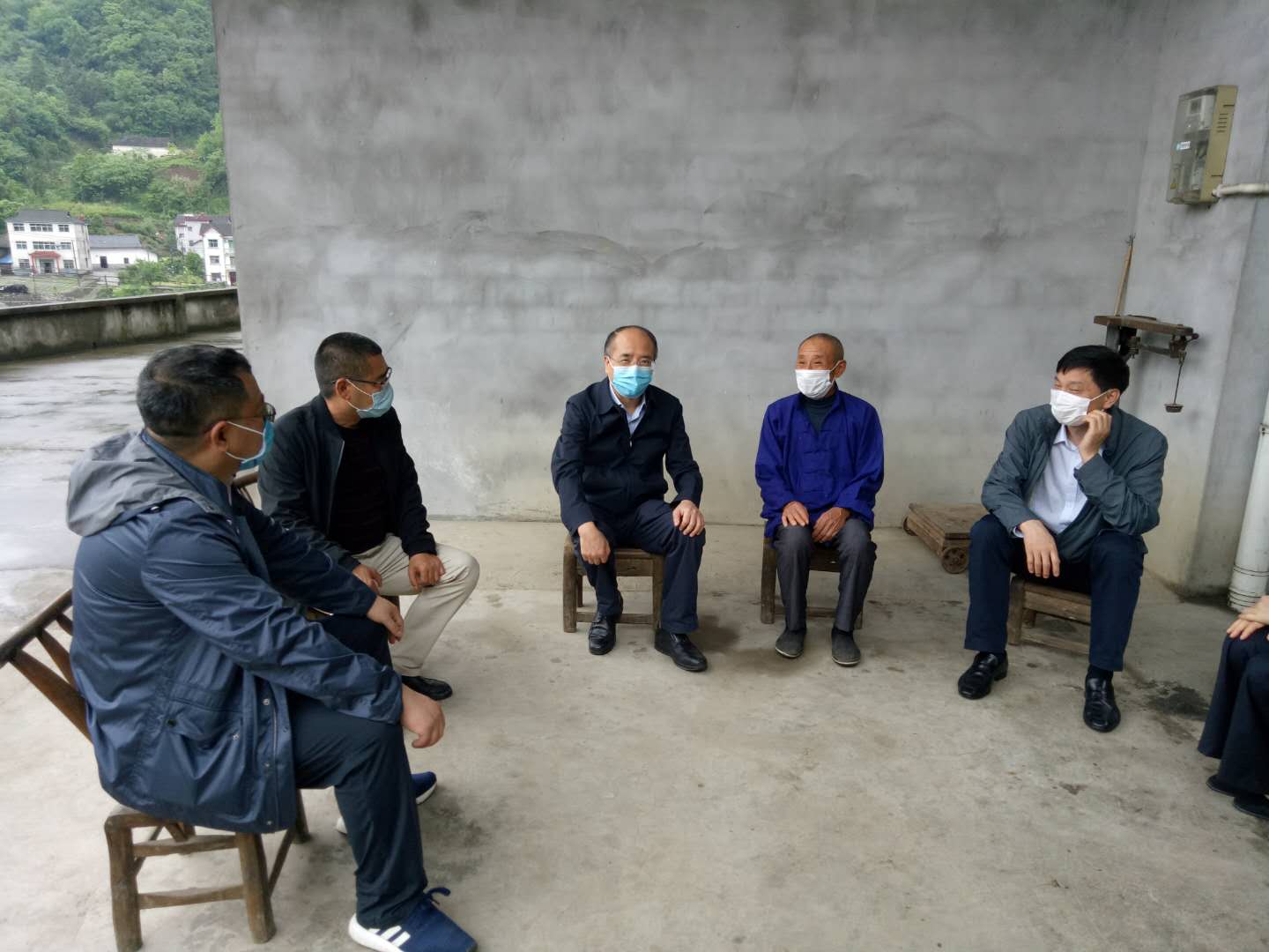 第二张  调研照片.jpg
