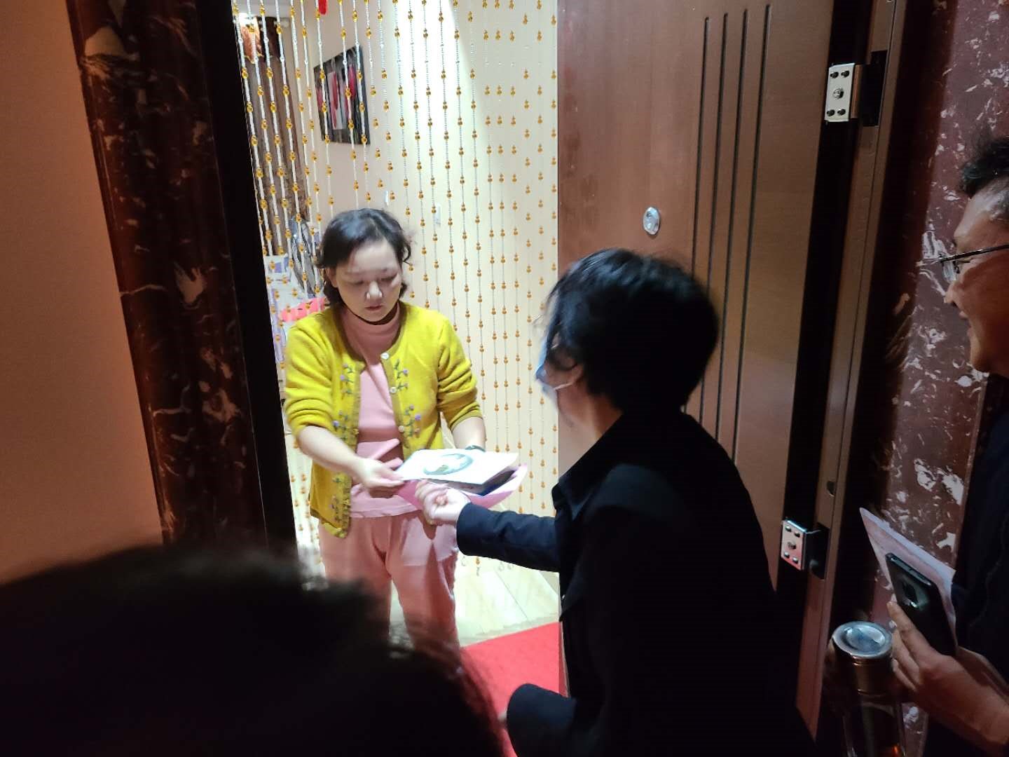 0921看望新冠病人3.jpg