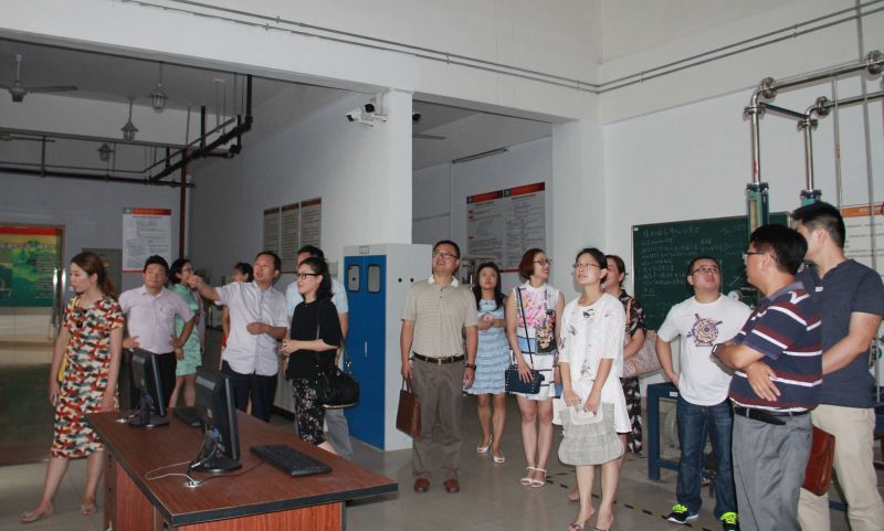 参观常大石化工程中心.JPG