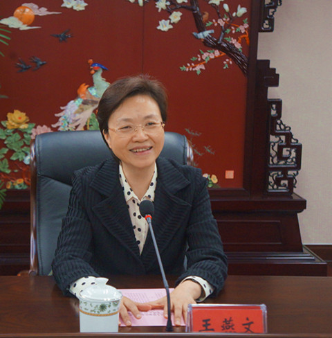 王燕文.jpg