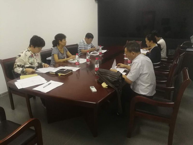 2018年9月6日，致公党连云港市委召开六届九次主委会议，邀请市纪委监委派驻第四纪检监察组参加。图中左三为第四纪检监察组主任科员肖玉峰。.jpg