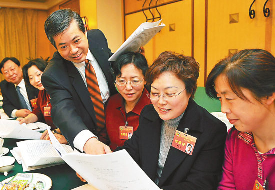 参加政协会议.jpg